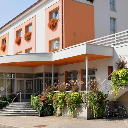 Hotel Bela Krajina Metlika Exterior foto