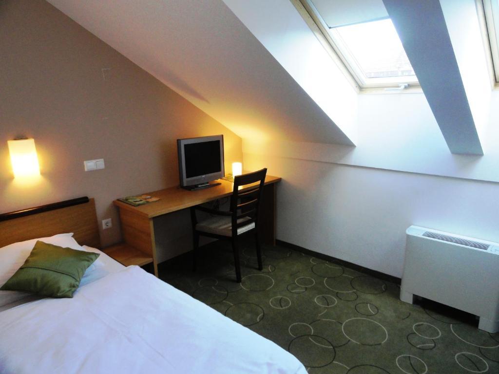 Hotel Bela Krajina Metlika Zimmer foto