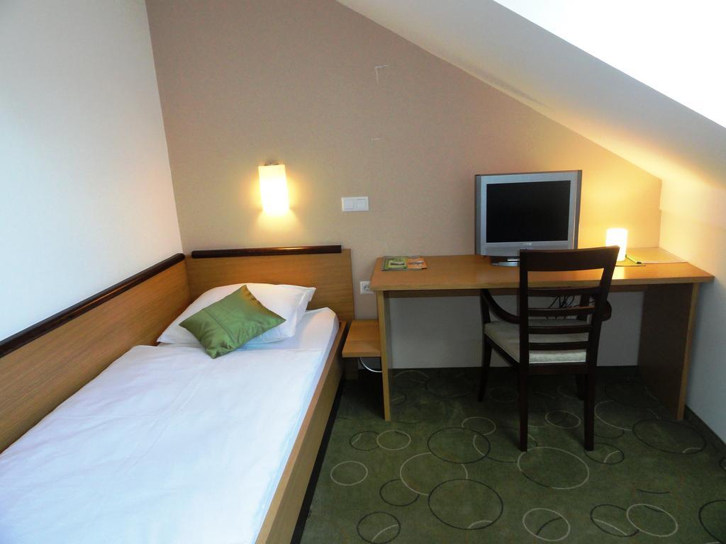 Hotel Bela Krajina Metlika Zimmer foto